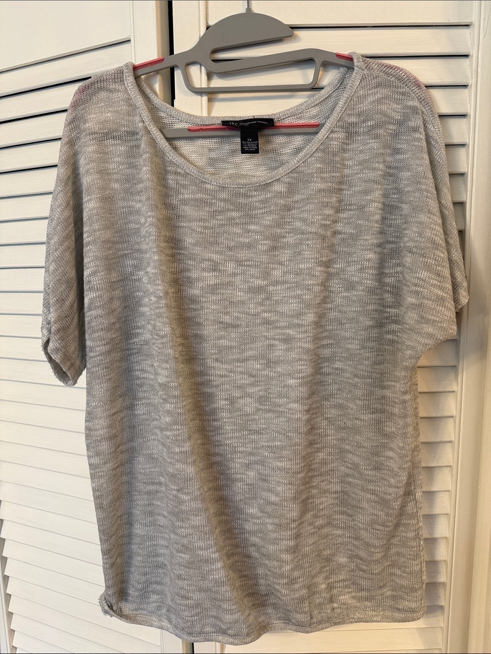 INC International Concepts Heathered Light Gray Scoop Neck Knit Top